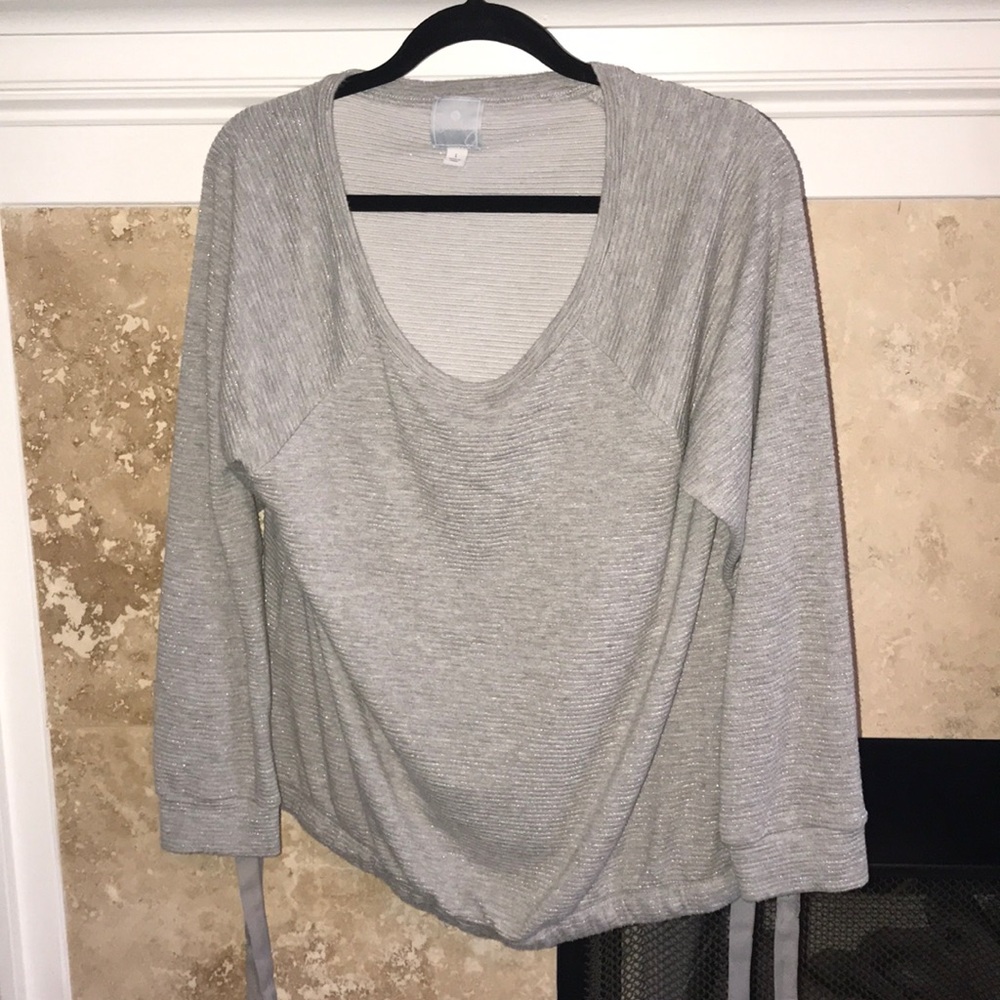 Comfy long sleeve gray silver shimmer top